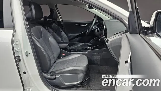 Kia Niro Niro (New) — Фото автомобиля 16
