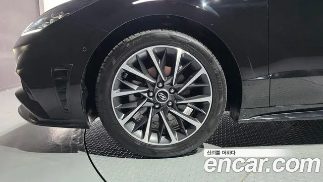 Hyundai Sonata — Фото автомобиля 5