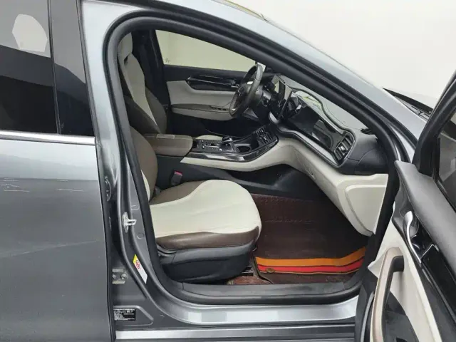 BYD Qin PLUS — Фото автомобиля 8