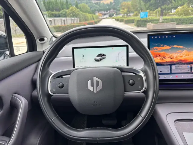 Leapmotor C16 — Фото автомобиля 15
