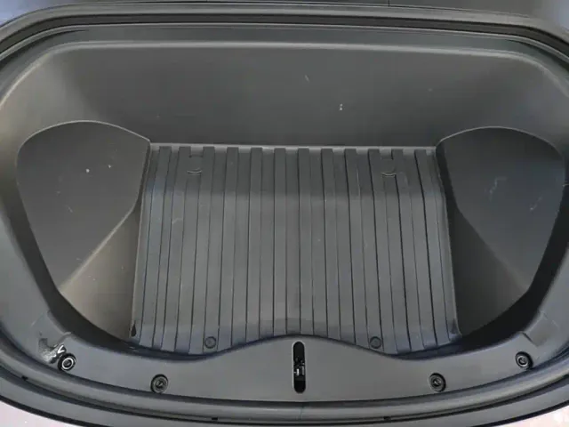 Xiaomi SU7 — Фото автомобиля 19