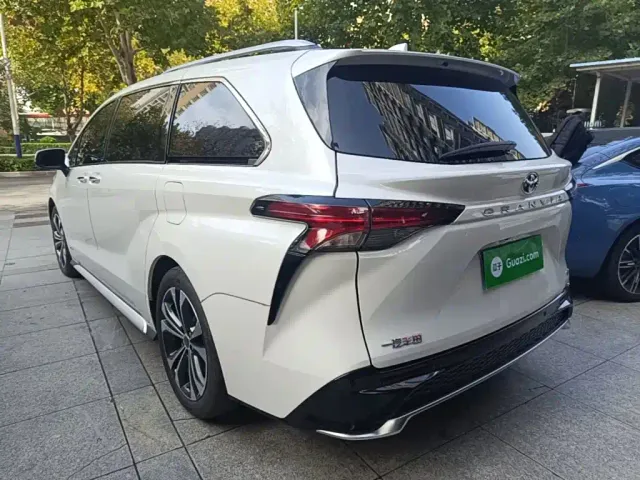 Toyota Granvia — Фото автомобиля 4