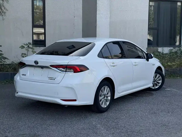Toyota Corolla — Фото автомобиля 3