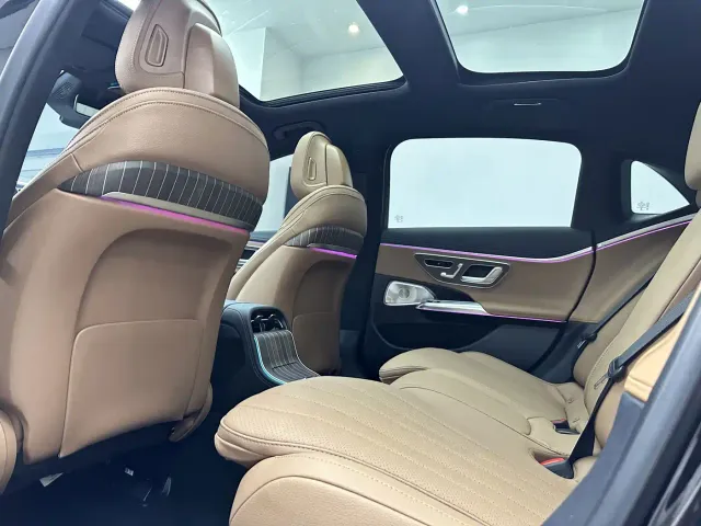 Mercedes-Benz E-Class — Фото автомобиля 15