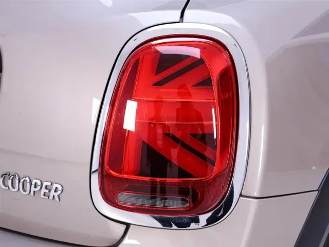 MINI Hatch — Фото автомобиля 9