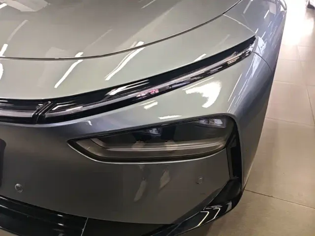 Xpeng P7+ — Фото автомобиля 23