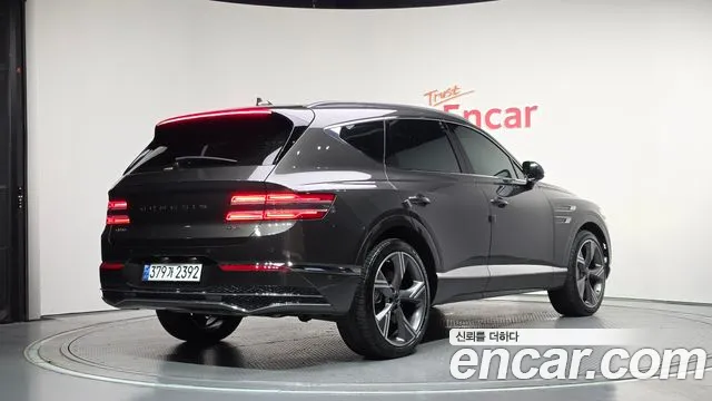 Фотография автомобиля — Genesis GV80 2.5T Бензин AWD