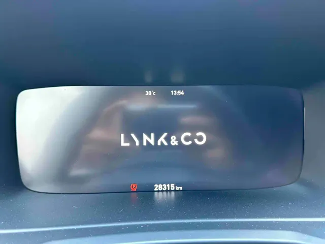 Lynk & Co 06 — Фото автомобиля 17