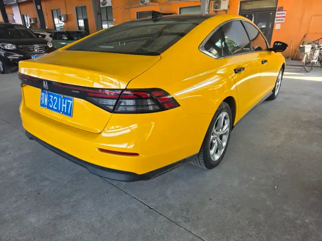 Honda Accord — Фото автомобиля 16