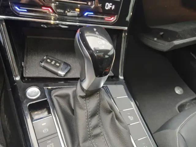 Volkswagen Passat — Фото автомобиля 15