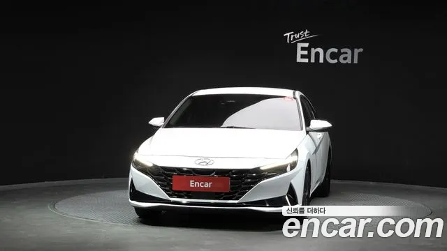 Hyundai Avante CN7 — Фото автомобиля 3