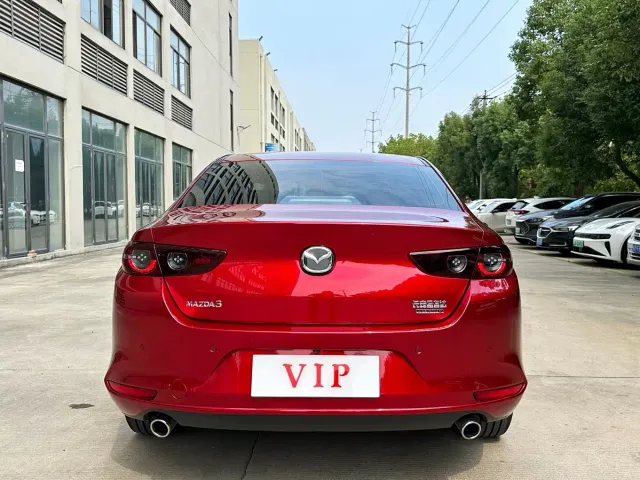 Mazda Axela — Фото автомобиля 14