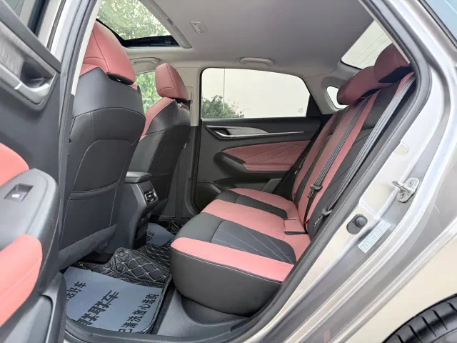 Changan Eado — Фото автомобиля 9