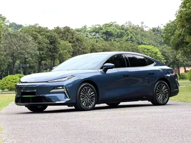 Фотография автомобиля — Geely Galaxy Xingyao 8