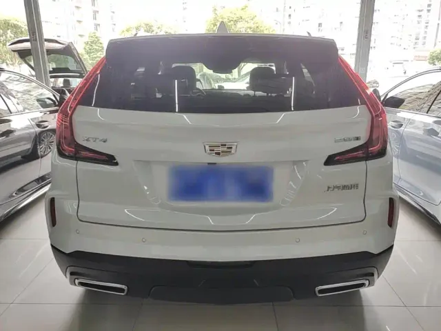 Cadillac XT4 — Фото автомобиля 5