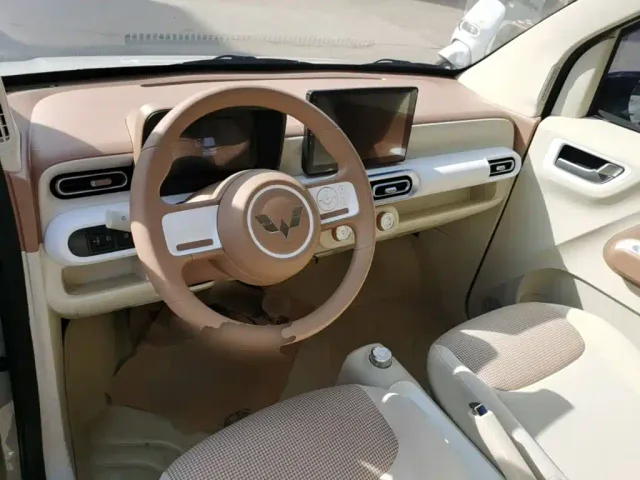 Wuling Hongguang Mini EV — Фото автомобиля 9