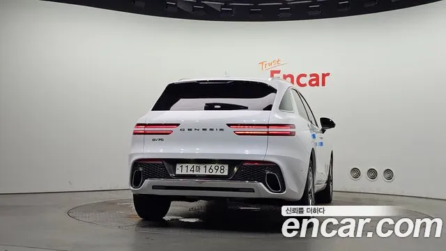 Genesis GV70 2.5T Бензин 2WD — Фото автомобиля 4