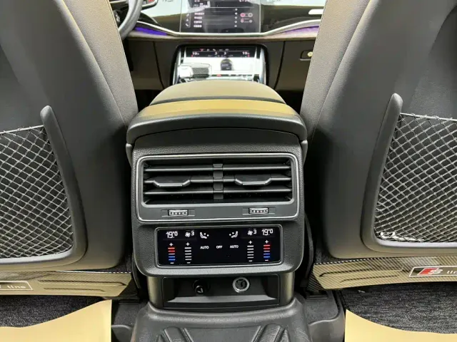 Audi Q7 — Фото автомобиля 27