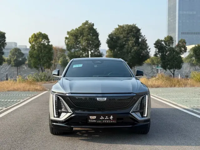 Cadillac Lyriq — Фото автомобиля 2