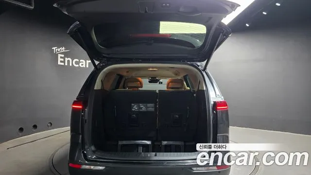 Kia Canival Carnival 4 поколение Дизель 7 мест Signature — Фото автомобиля 20