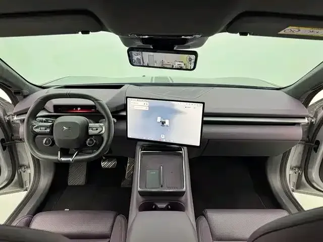 Xpeng P7 — Фото автомобиля 5
