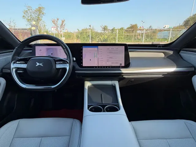 Xpeng P7 — Фото автомобиля 6