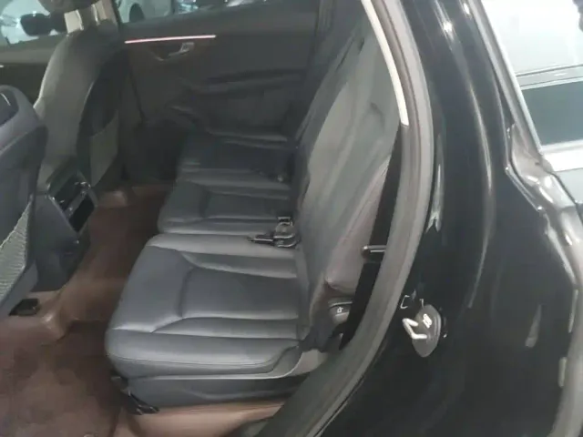 Audi Q7 — Фото автомобиля 16