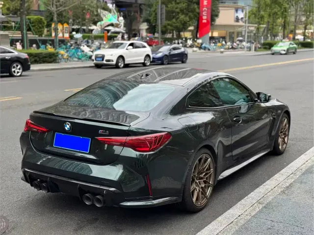 BMW M4 — Фото автомобиля 4