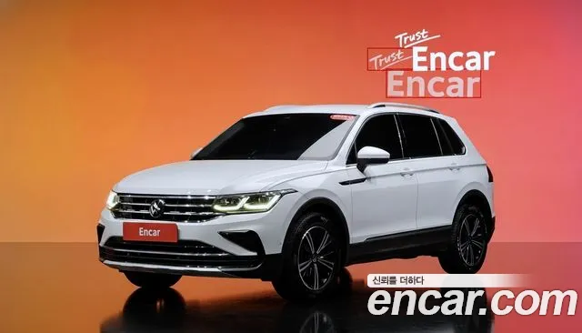 Фотография автомобиля — Volkswagen Tiguan