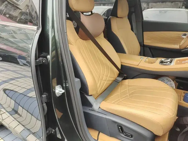 Geely Galaxy Starship 7 EM-i — Фото автомобиля 24
