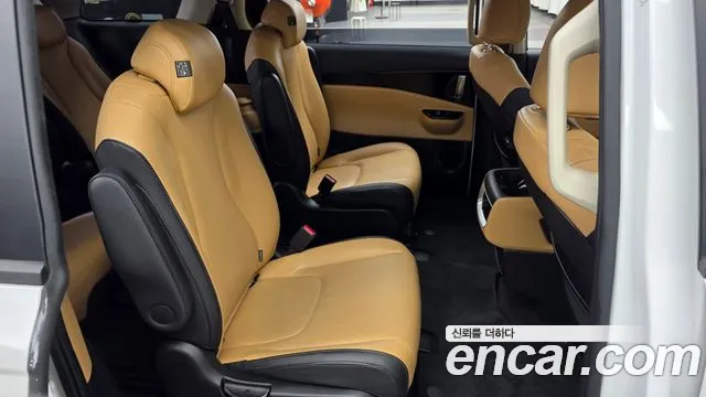 Kia Canival Carnival 4 поколение Бензин 9 мест Prestige — Фото автомобиля 12