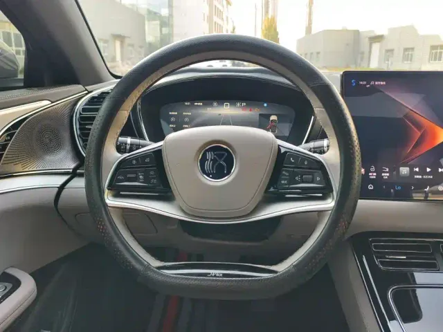 BYD Han — Фото автомобиля 15