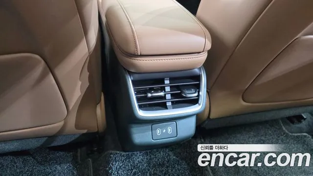 Hyundai Grandeur GN7 — Фото автомобиля 30
