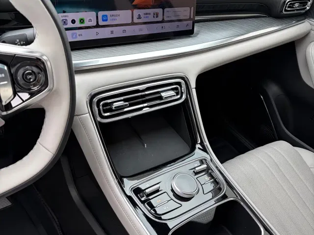 Geely Galaxy Stellar 6 — Фото автомобиля 20
