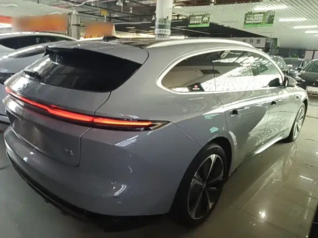 Nio ET5 Touring — Фото автомобиля 6