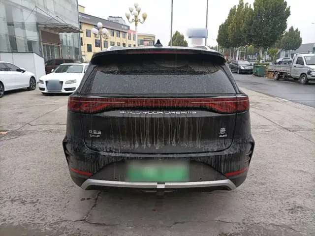 BYD Tang — Фото автомобиля 5