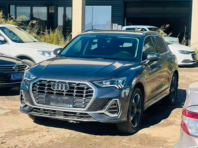 Фотография автомобиля — Audi Q3