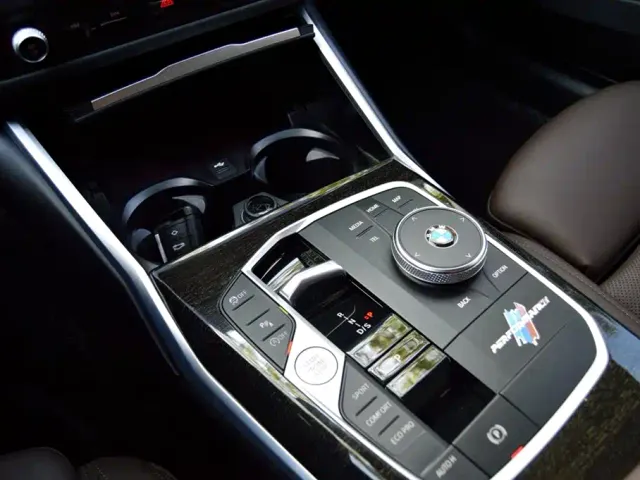BMW 3 Series — Фото автомобиля 10