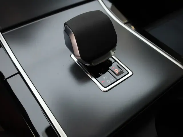 Land Rover Range Rover Velar — Фото автомобиля 16