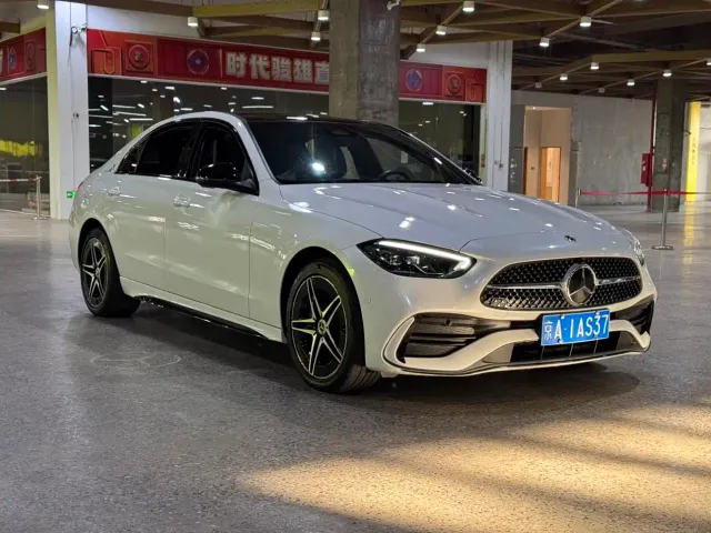 Mercedes-Benz C-Class — Фото автомобиля 4