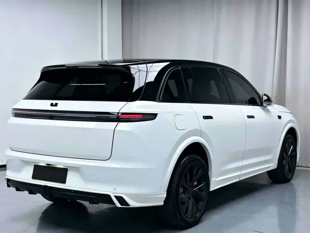 Li Auto L7 — Фото автомобиля 11
