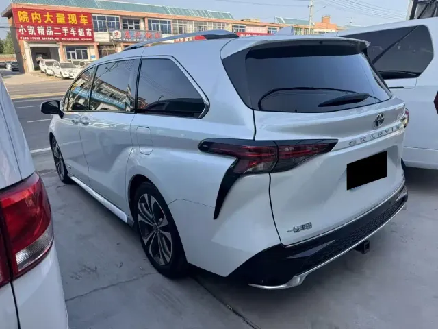 Toyota Granvia — Фото автомобиля 4