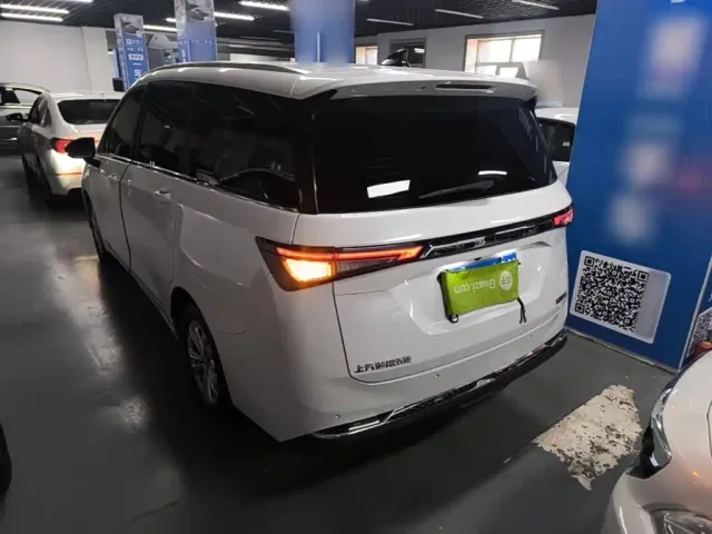 Wuling Jiachen — Фото автомобиля 4