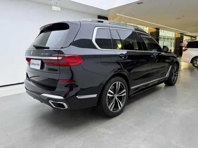BMW X7 — Фото автомобиля 2