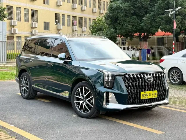 Фотография автомобиля — GAC Trumpchi GS8