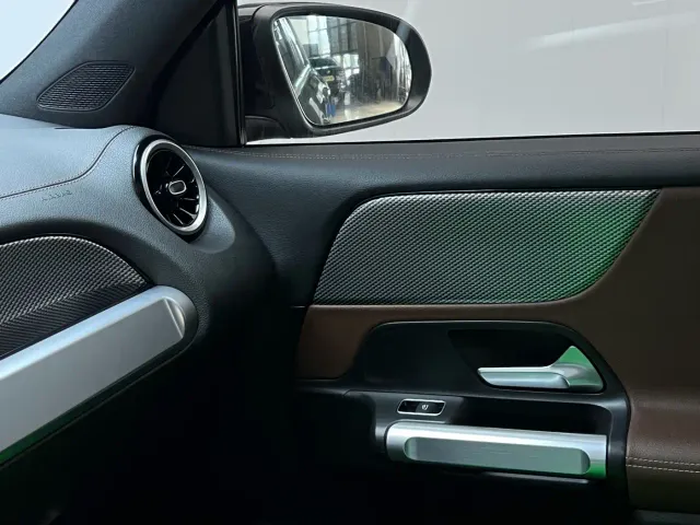 Mercedes-Benz GLB-Class — Фото автомобиля 13