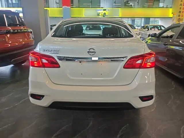 Nissan Sylphy — Фото автомобиля 5