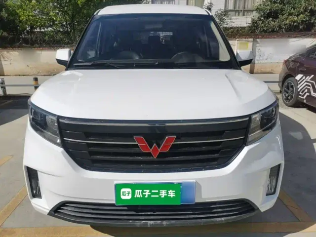 Wuling Zhengcheng — Фото автомобиля 2
