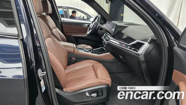 BMW X5 xDrive 40i M Sport — Фото автомобиля 26