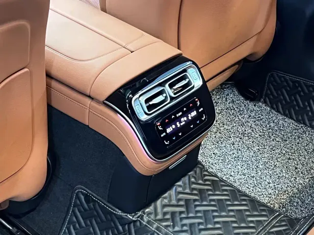 Mercedes-Benz S-Class — Фото автомобиля 17
